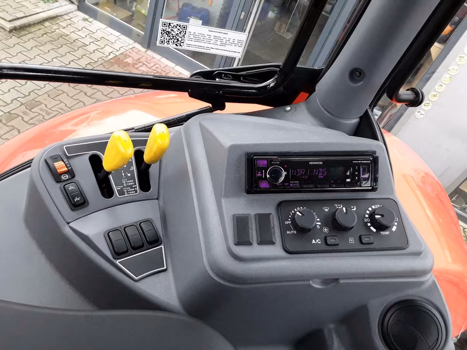 Schlepper Kubota M7 173 KVT